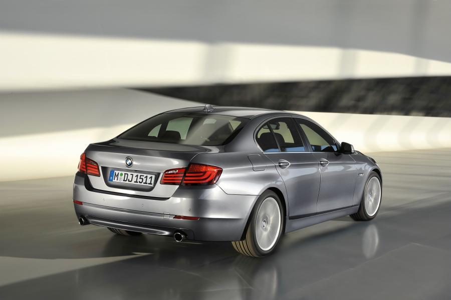  BMW 5-Series 2010 года  (фото 99 из 117)